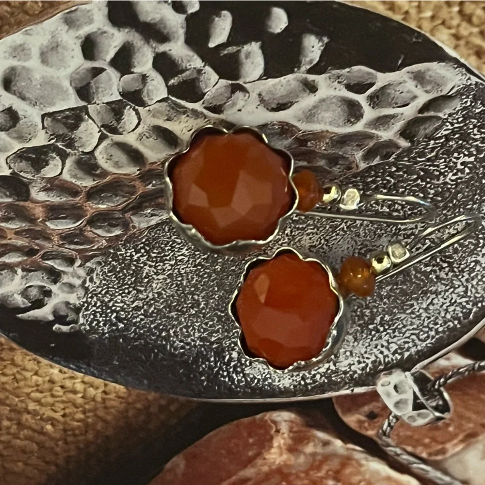 Silpada Sterling Silver and Carnelian
Earrings. - Picture 4 of 8